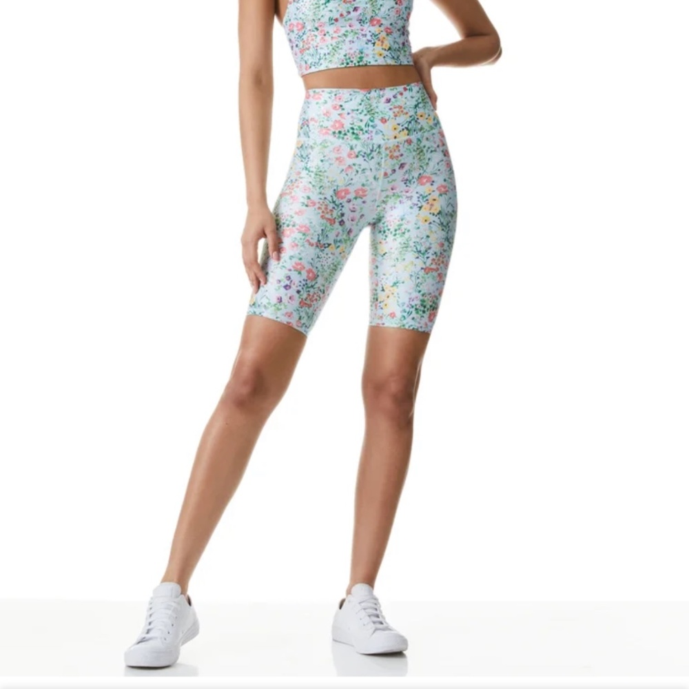 NWT Alice + Olivia Aaron Shorts